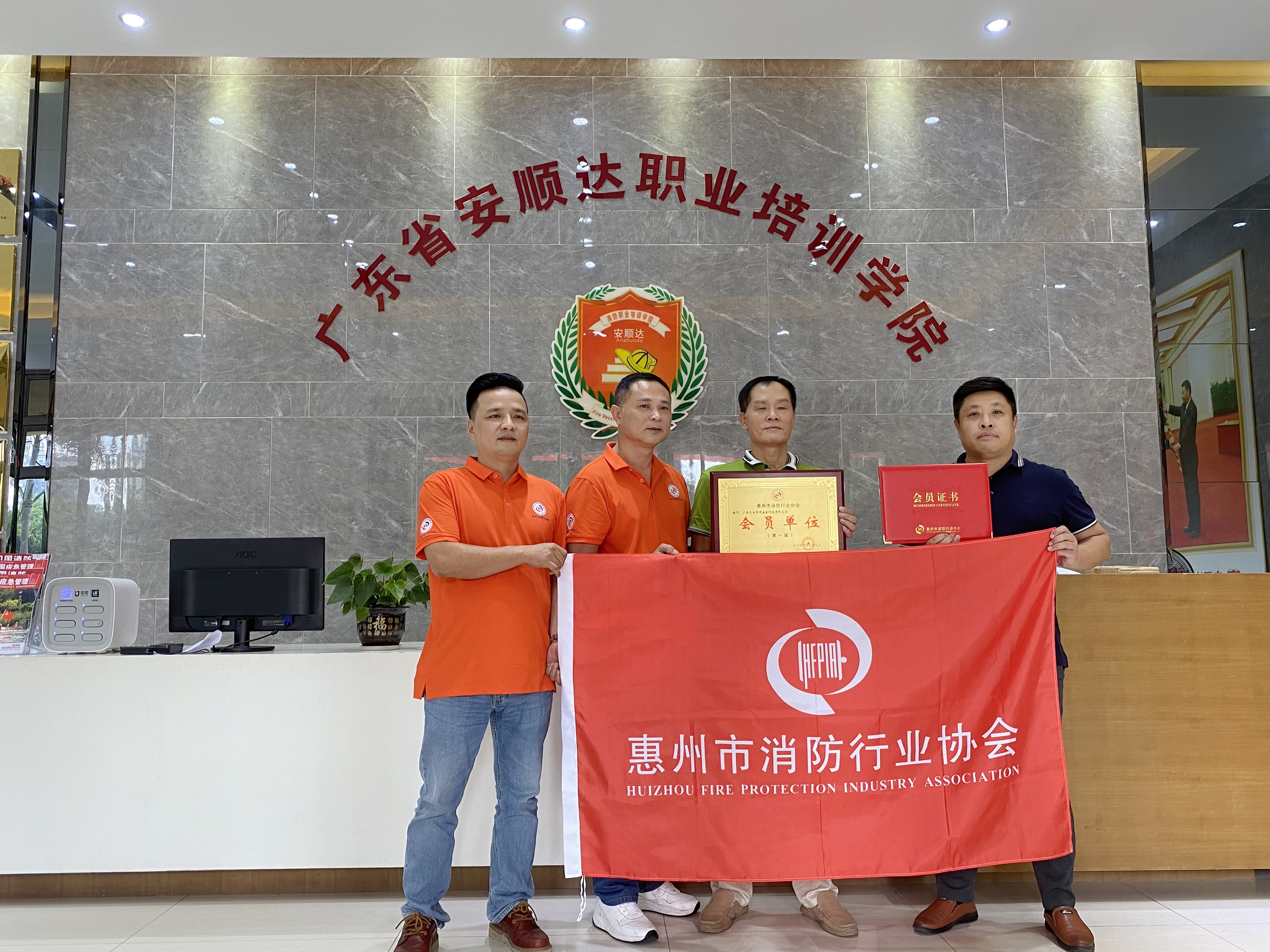 d29bbb357643e5698fe6490d08281c2 - 副本.jpg